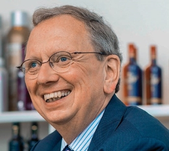 Rüdiger Behn ist in vierter Generation Geschäftsführender Gesellschafter der Waldemar Behn GmbH in Eckernförde, Schleswig-Holstein. Rüdiger Behn ist in vierter Generation Geschäftsführender Gesellschafter der Waldemar Behn GmbH in Eckernförde, Schleswig-Holstein.