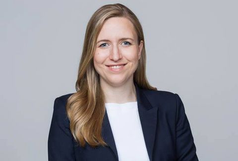 Prof. Dr. Nadine Kammerlander ist Lehrstuhlinhaberin am Institut für Familienunternehmen der WHU – Otto Beisheim School of Management. Prof. Dr. Nadine Kammerlander ist Lehrstuhlinhaberin am Institut für Familienunternehmen der WHU – Otto Beisheim School of Management.