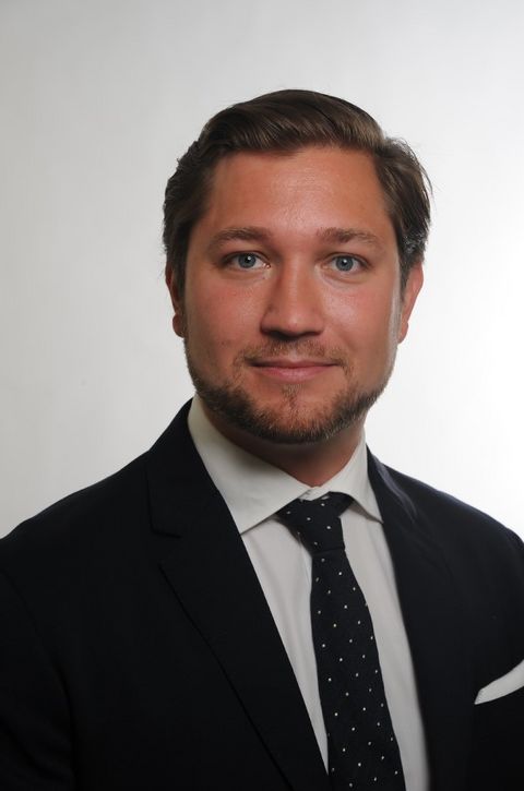 Dr. Philipp Bierl ist Affiliated Researcher am Institut für Familienunternehmen der WHU – Otto Beisheim School of Management. Dr. Philipp Bierl ist Affiliated Researcher am Institut für Familienunternehmen der WHU – Otto Beisheim School of Management.