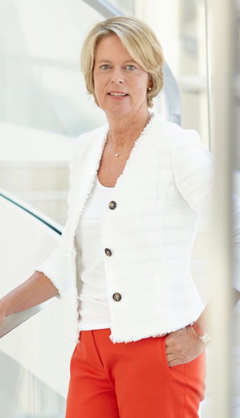 Bernadette Tillmanns-Estorf leitet die Bereiche Corporate Communications und Corporate Human Resources. Bernadette Tillmanns-Estorf leitet die Bereiche Corporate Communications und Corporate Human Resources.