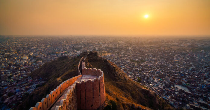 Vermächtnis wirkt auf vielen Ebenen – auch in Familienunternehmen. / Foto: lkunl-stock.adobe.com