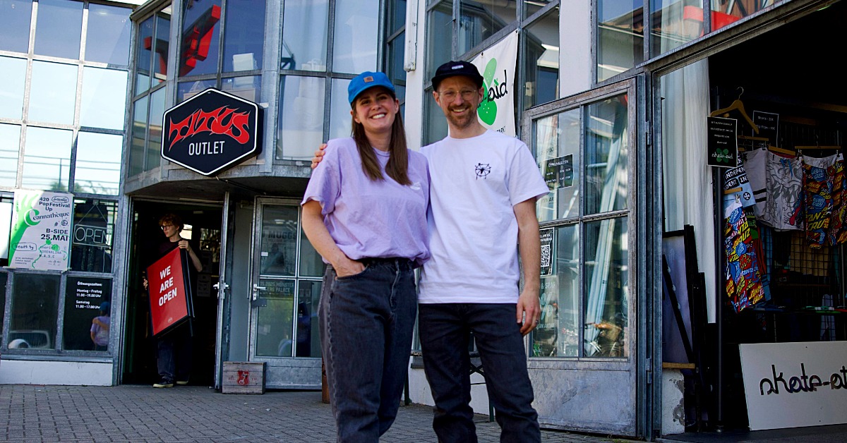 Die Produzentin und der Protagonist: Die Dokumentation „Skate or liquidate“ von Pia Hillrichs hat Julius Dittmann während der Insolvenz in Eigenverwaltung begleitet. / Foto: Privat